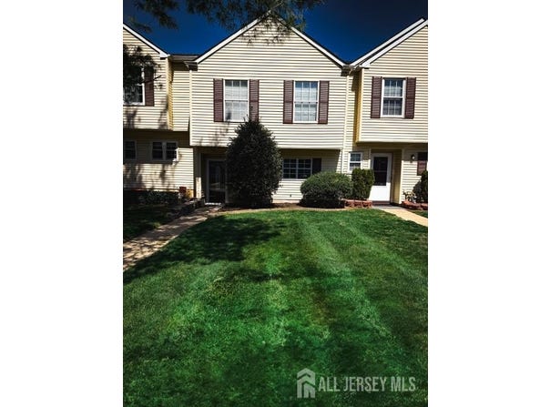 813 Darlington Drive, Old Bridge, NJ 08857