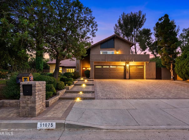 11075 Oso Avenue, Chatsworth, CA 91311