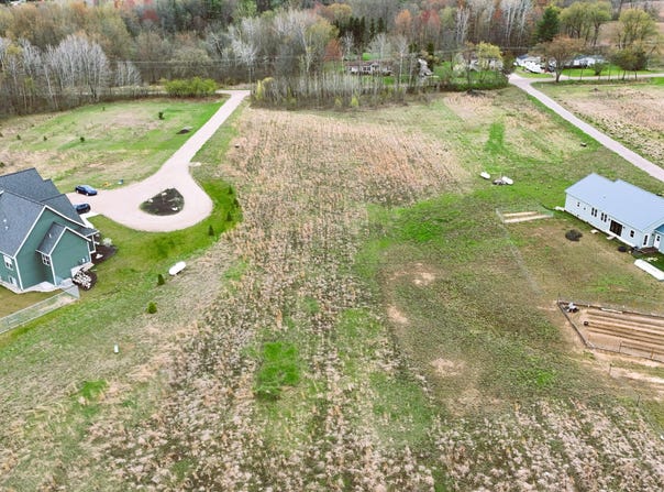 5051 21 Mile Road NE, Sand Lake, MI 49343