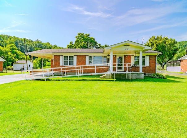 1541 East College Avenue, Stanton, KY 40380