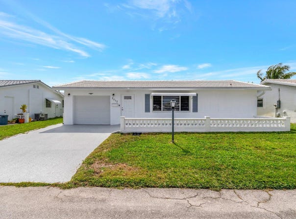 2012 SW 15th Street, Boynton Beach, FL 33426