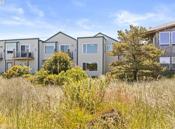 238 SW 27TH ST, Newport, OR 97365