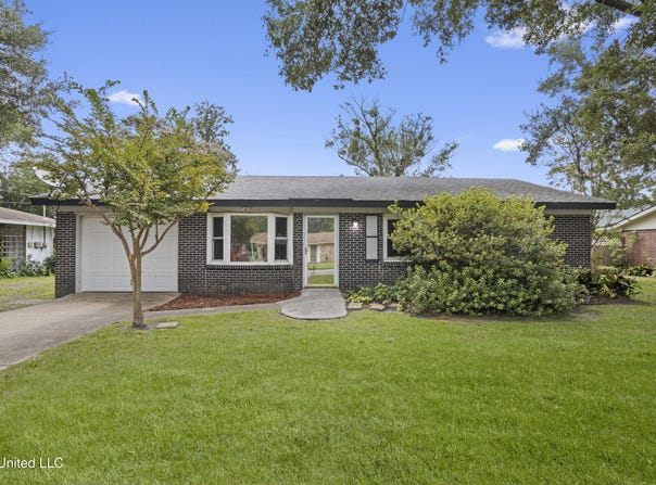 610 Clark Avenue, Ocean Springs, MS 39564
