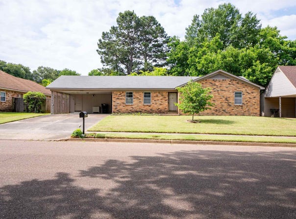 5723 BARTLETT WOODS Dr, Bartlett, TN 38134