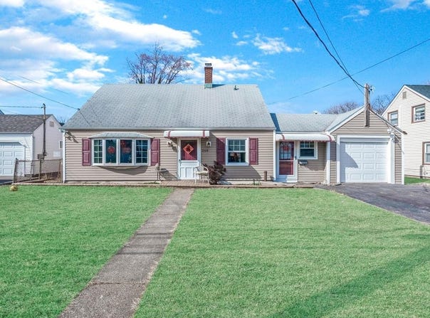 268 Fairfield Avenue, Carle Place, NY 11514