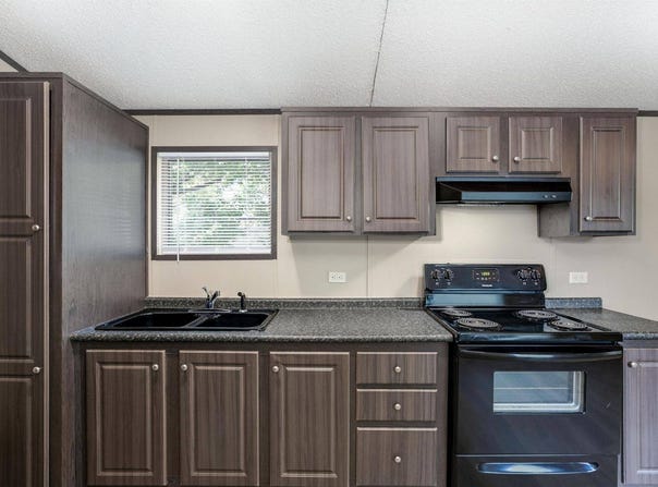 1001 E. MacArthur Rd., Wichita, KS 67216