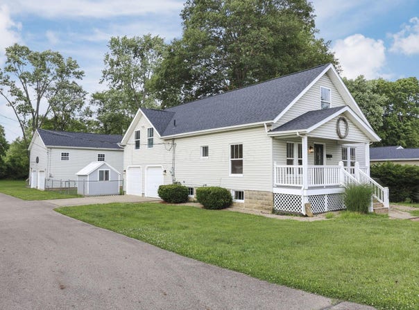 156 E Postal Avenue, Newark, OH 43055