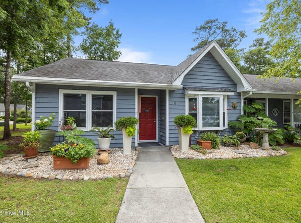 600 N 35th Street, Morehead City, NC 28557