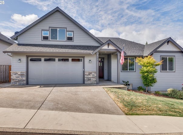 1672 NE JOY LN, Estacada, OR 97023