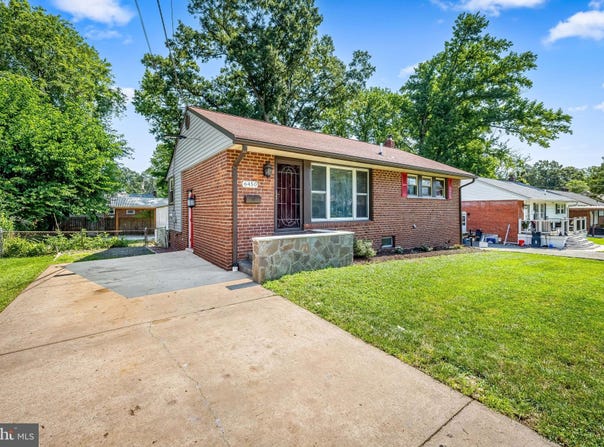 6450 FAIRBORN, HYATTSVILLE, MD 20784