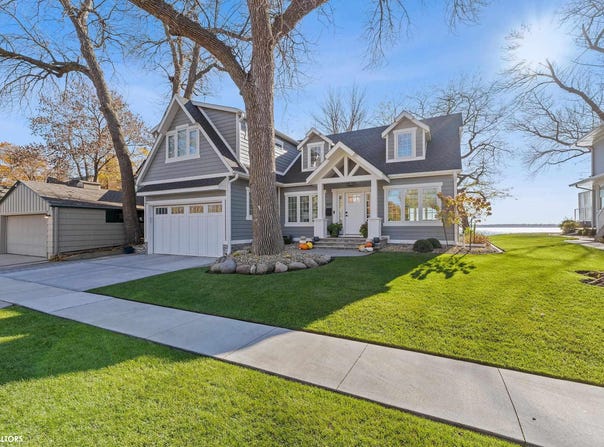 537 N Shore Drive, Clear Lake, IA 50428