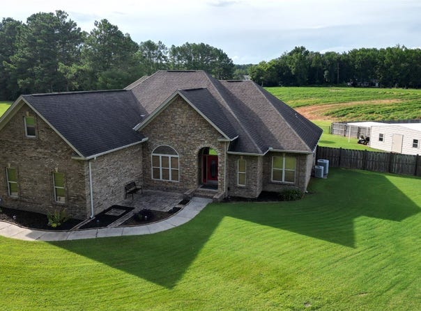 661 Blackberry Road, Deatsville, AL 36022