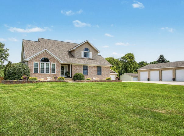 6844 Napoleon Road, Jackson, MI 49201