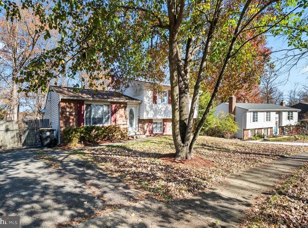 7002 KILLARNEY, CLINTON, MD 20735