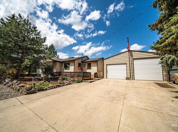510 Garrett Street, CottonWood, ID 83522