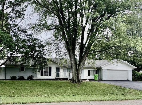 800 N Walnut Hills, Crawfordsville, IN 47933