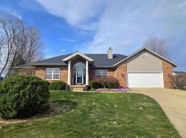 331 JULIE Court, Chatham, IL 62629