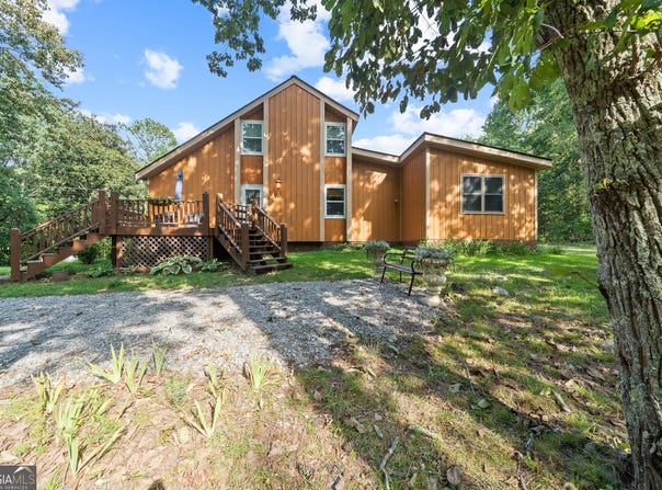 709 Barnes Mountain, Mansfield, GA 30055