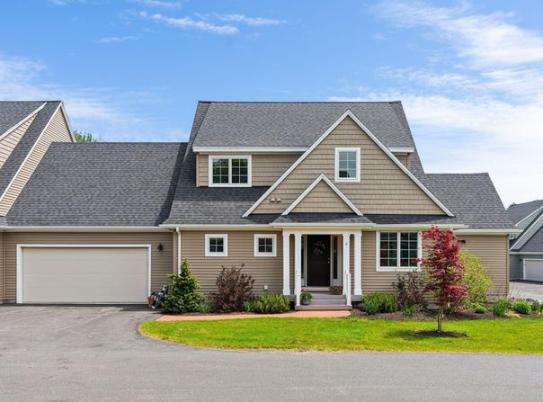 2 Foxglove Way, Brunswick, ME 04011