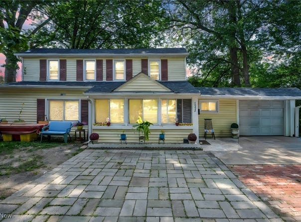 1552 E 254th Street, Euclid, OH 44117