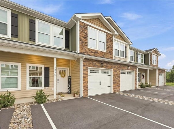 125 MOYOCK LANDING Drive, Moyock, NC 27958