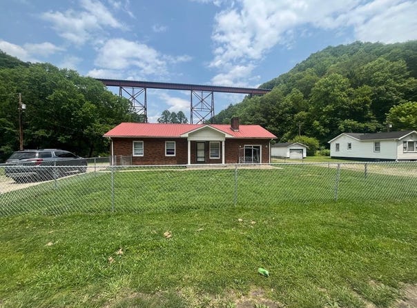 13491 Ky Rt 7, Kite, KY 41828