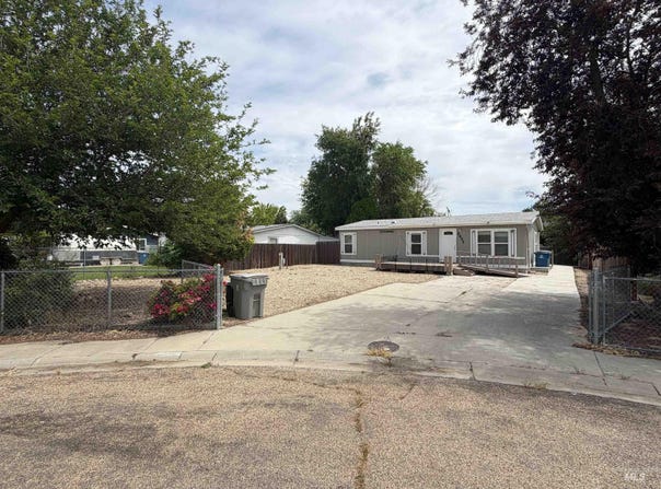 3321 Pluto Ave, Caldwell, ID 83605