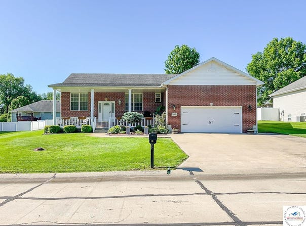 3660 Flat Creek, Sedalia, MO 65301