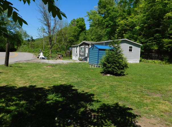 3587 KY-219, Wallins, KY 40873