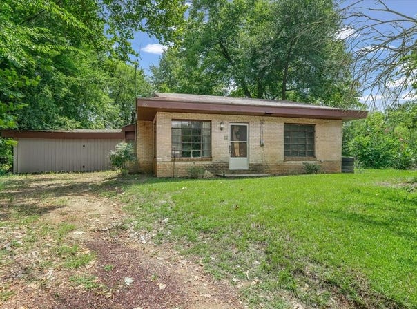 500 E High Street, Grand Saline, TX 75140