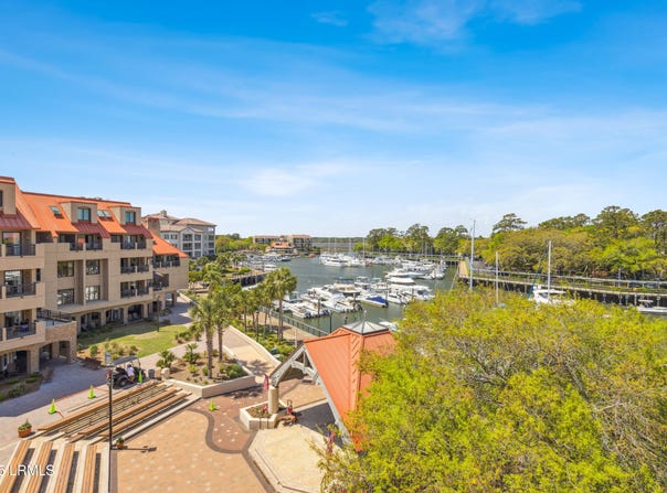 13 Harbourside Lane, Hilton Head Island, SC 29928