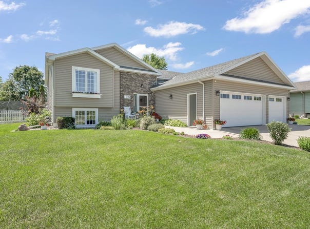 1209 34th Street, Spirit Lake, IA 51360