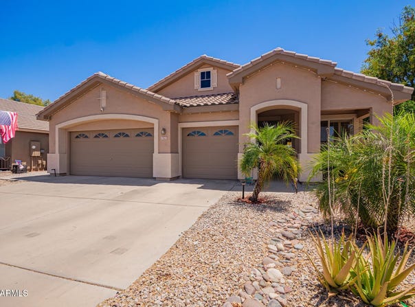 3823 E KROLL Drive, Gilbert, AZ 85234