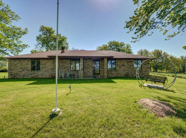 8610 N Farm Road 53, Walnut Grove, MO 65770