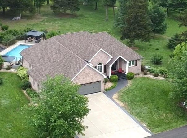 4266 S 94th Road, Bolivar, MO 65613