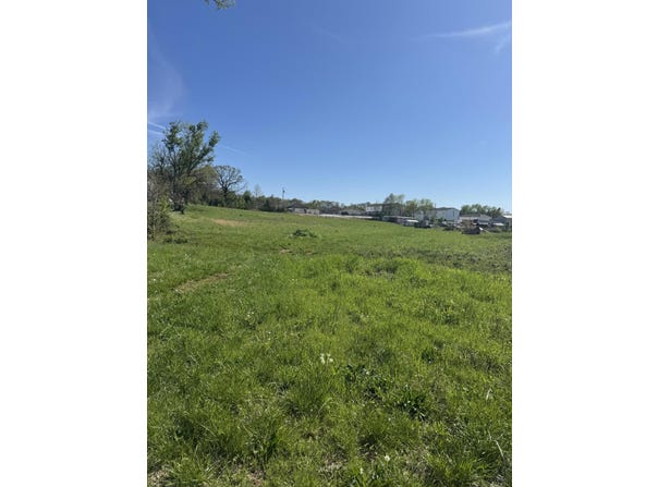 249 Industrial Drive, Sparta, MO 65753