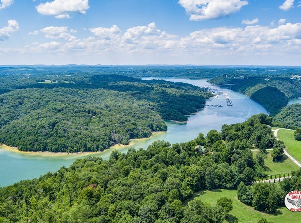 10 Amonett's Circle, Byrdstown, TN 38549