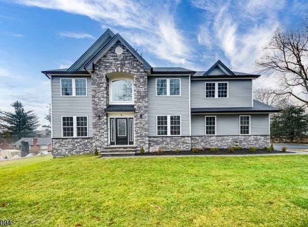 18 Whippoorwill Rd, Mount Olive Twp., NJ 07828-2622