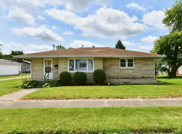 1621 N E Street, Elwood, IN 46036