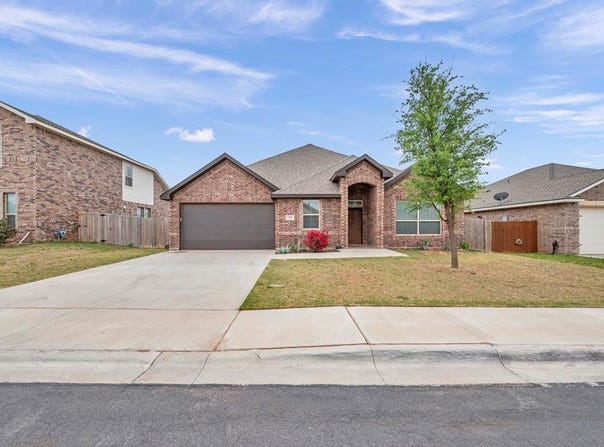 2306 Ridgeway, Midland, TX 79705