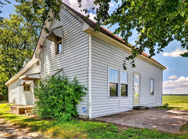 5508 S State Rd 59, Clay City, IN 47841