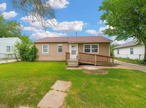 2529 N Chautauqua Ave, Wichita, KS 67219