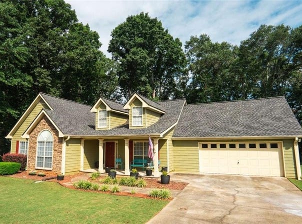 1415 Red Oak Way, Winder, GA 30680