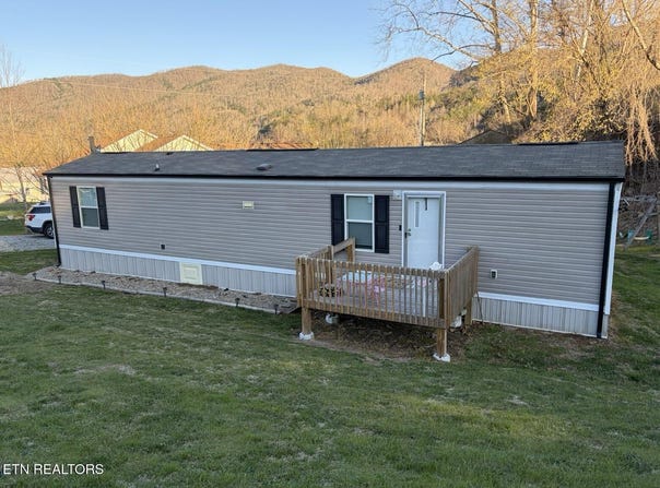 328 Old Pike Hwy, Coldiron, KY 40819