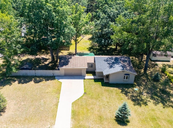 2653 Candlewood Drive, Roscommon, MI 48653