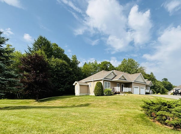 60 Highland Ridge Drive, Hampden, ME 04444