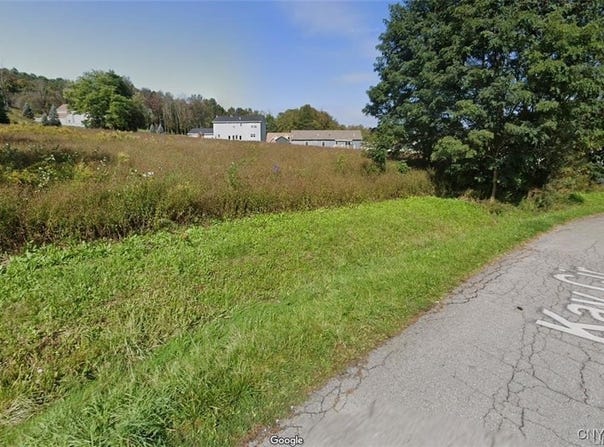 Kay Circle, Chadwicks, NY 13413