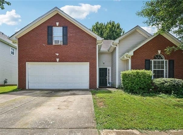 876 Ashton Oak Circle, Stone Mountain, GA 30083
