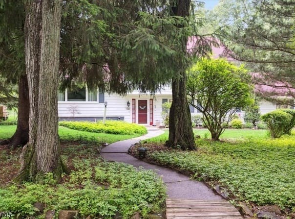 42 Wildwood Ter, Watchung Boro, NJ 07069