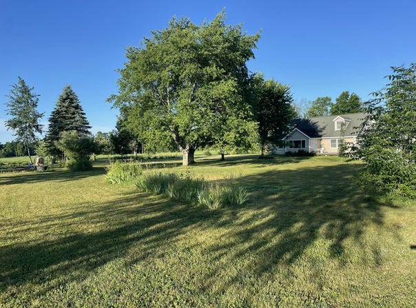 5866 Old Pipestone Road, Eau Claire, MI 49111
